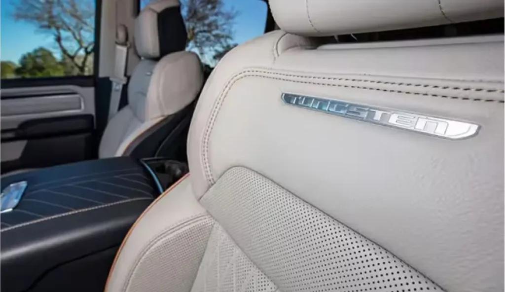 Interior RAM 1500 Tungsten și Limited